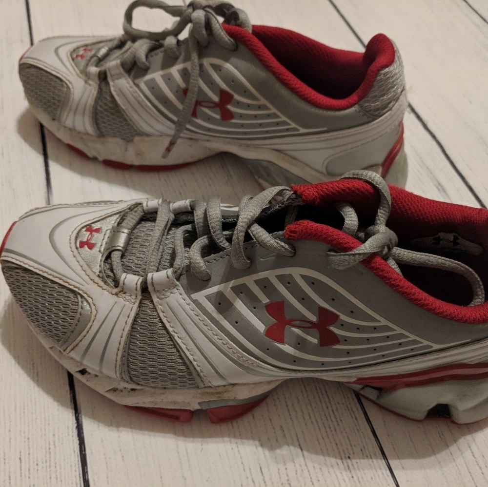 Under armour tennis shoes